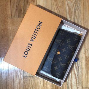 Louis Vuitton Wallet, soft cover, box and bag